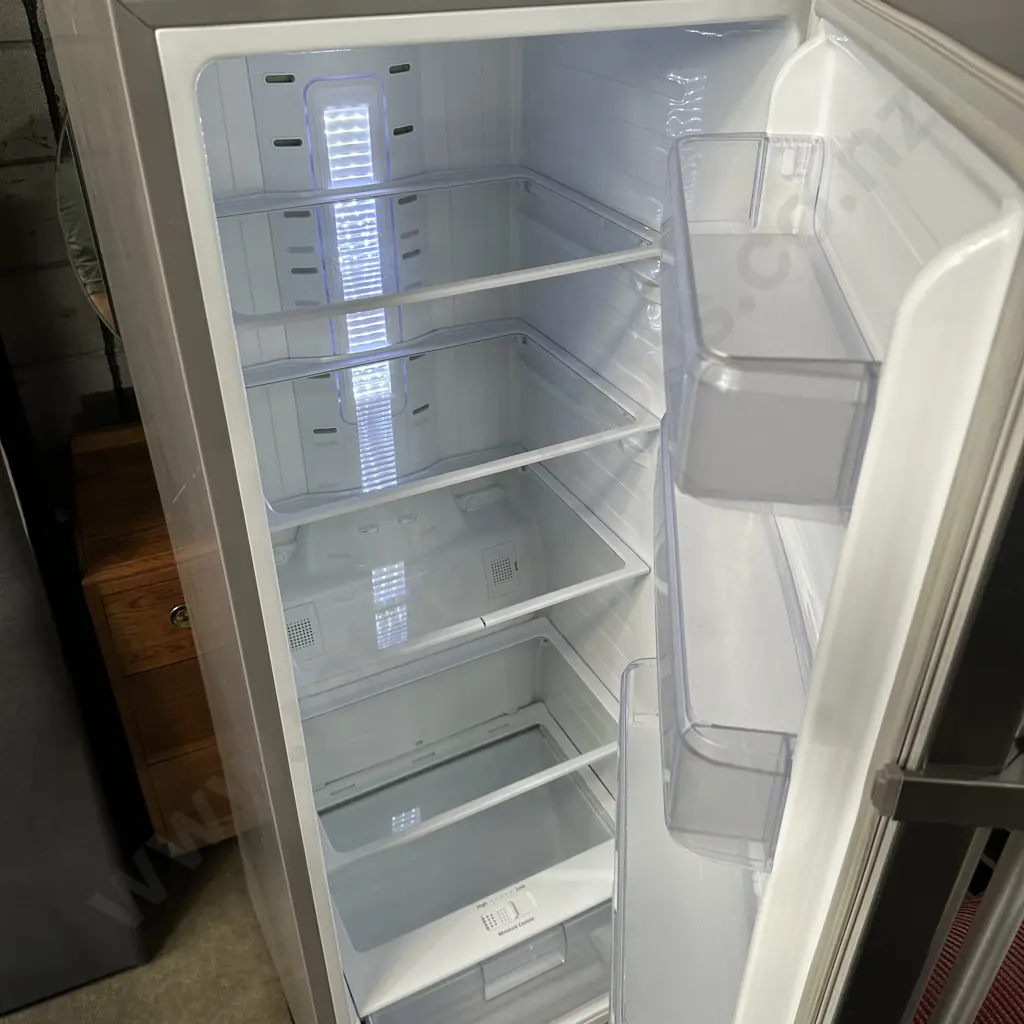 tidy Samsung fridge Image 1++