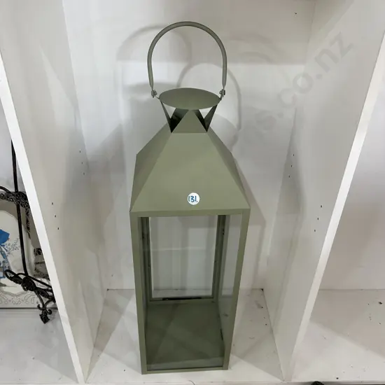hurricane lamp