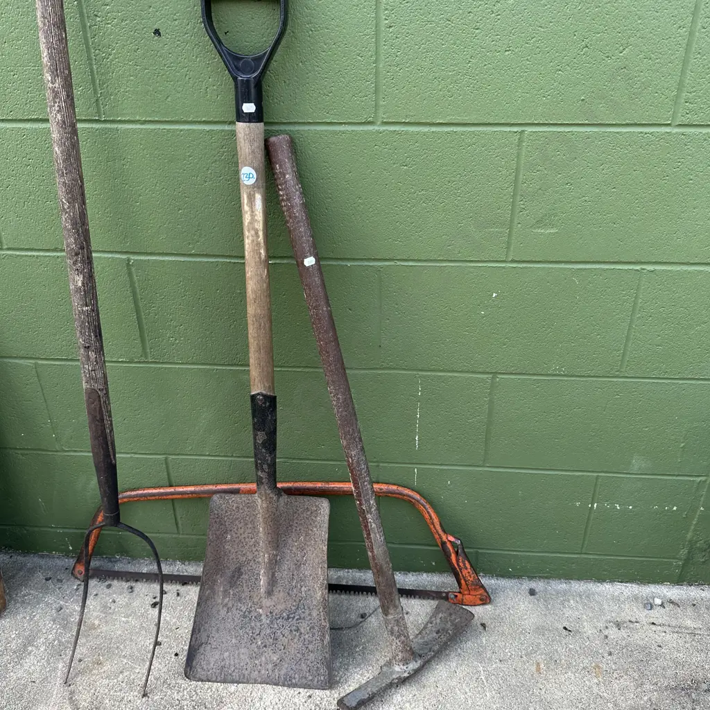 Garden tools. Image 1++