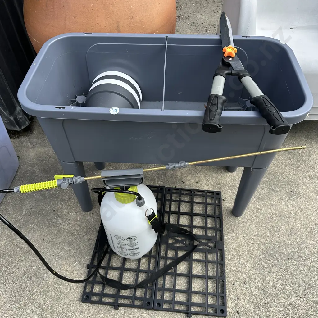 Portable vege garden, loppers and sprayer etc. Image 1++