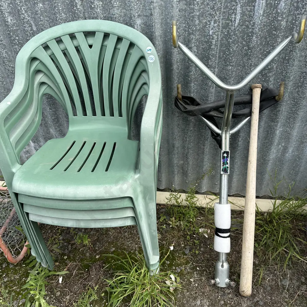 Four plastic chairs, double bike rack and bat. Image 1++