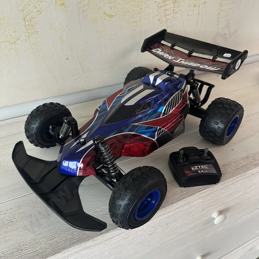 Radio control toy car by Eztec - working Image 1++