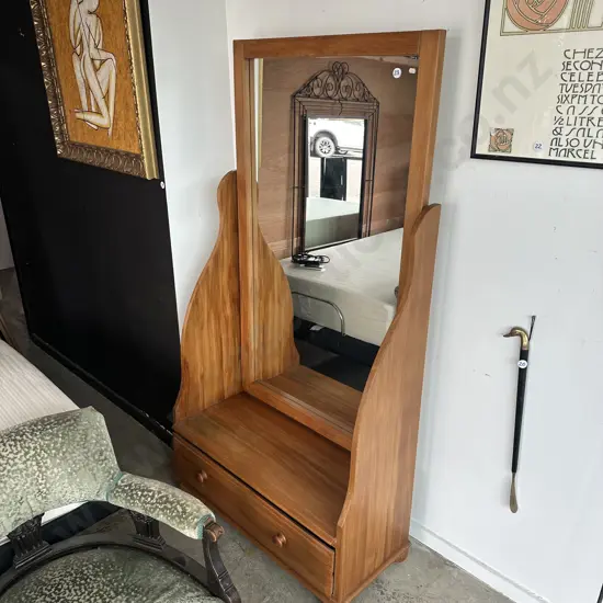 Rimu swing mirror, full size