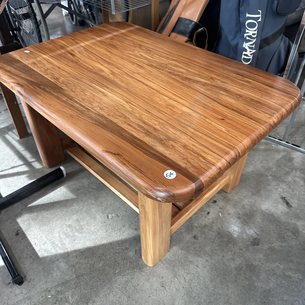 heart Rimu coffee table Image 1++