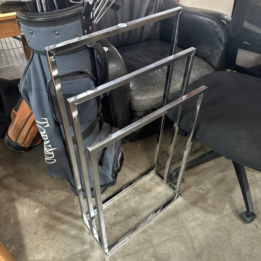 towel rail Image 1++