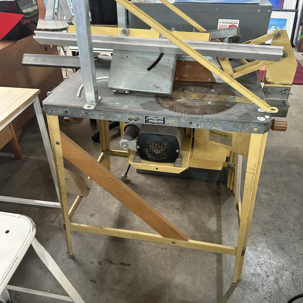 Scheppach saw bench with attachment Image 1++