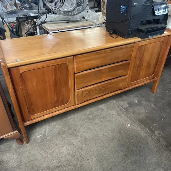 Rimu sideboard and dresser