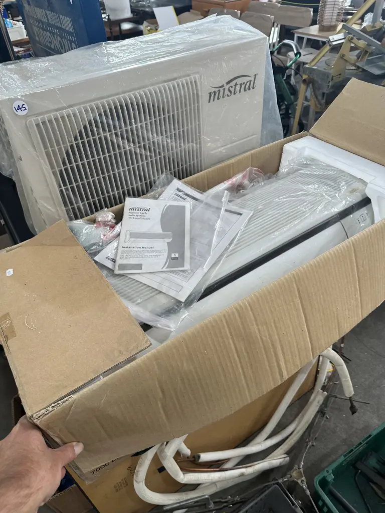 Mistral Air conditioning unit comes (never used) with 6M copper pipe Image 1++