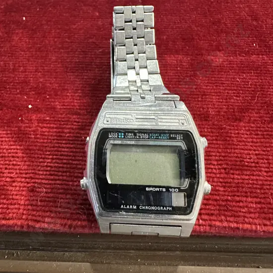 Seiko Sports 100 watch