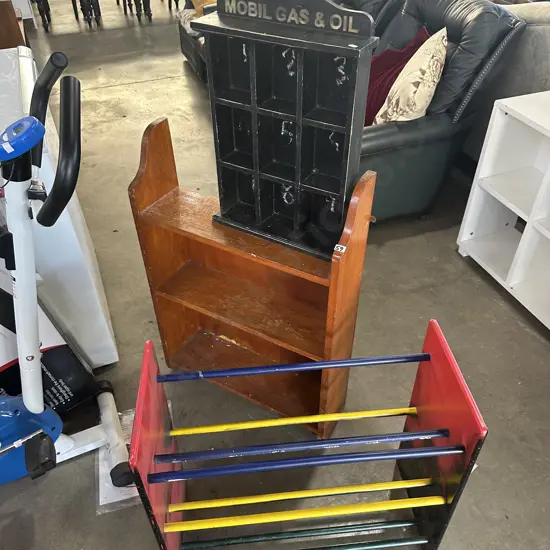 2 shelves and shoe rack