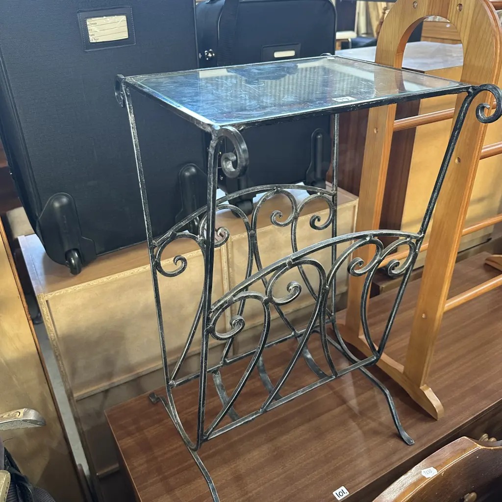 wrought iron mag stand / side table Image 1++