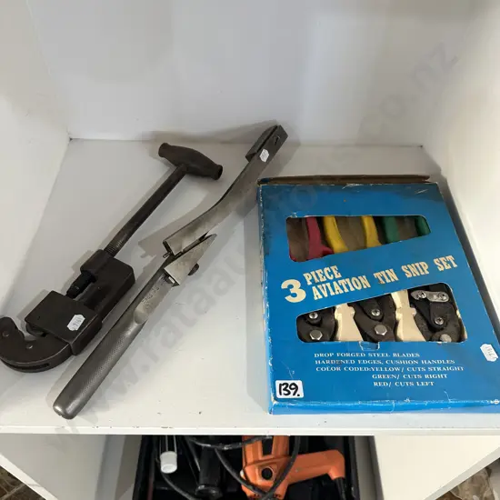 tin snip set and 2 tools