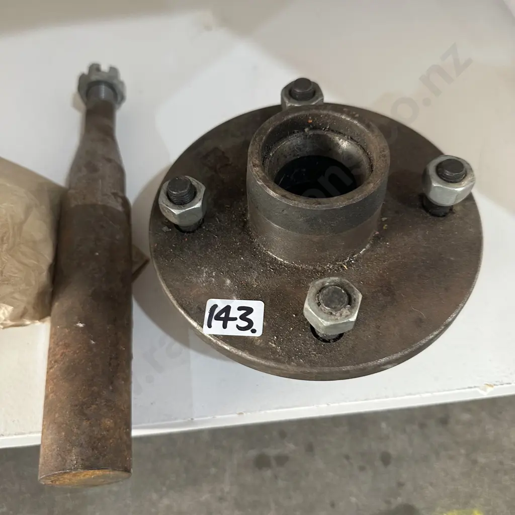 Trailer hub complete kit. Image 1++