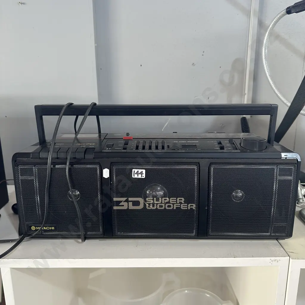 vintage Hitachi cassette deck Image 1++