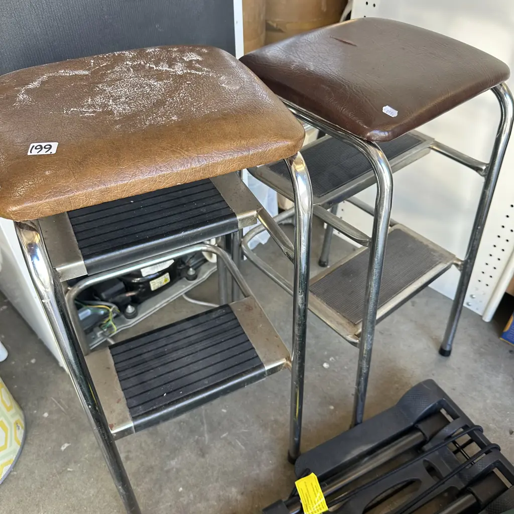 2 step stools Image 1++