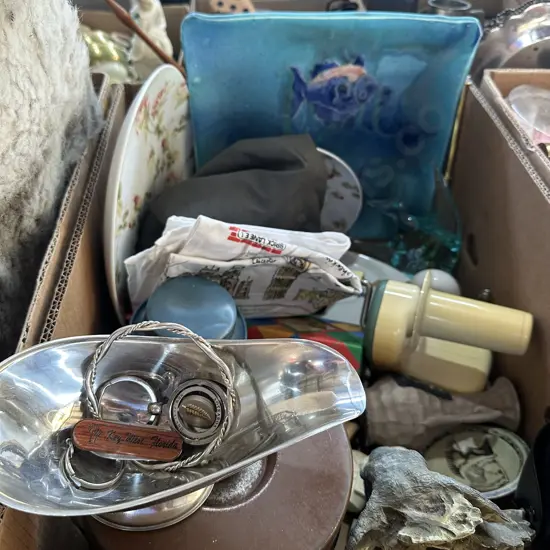 Box of assorted items