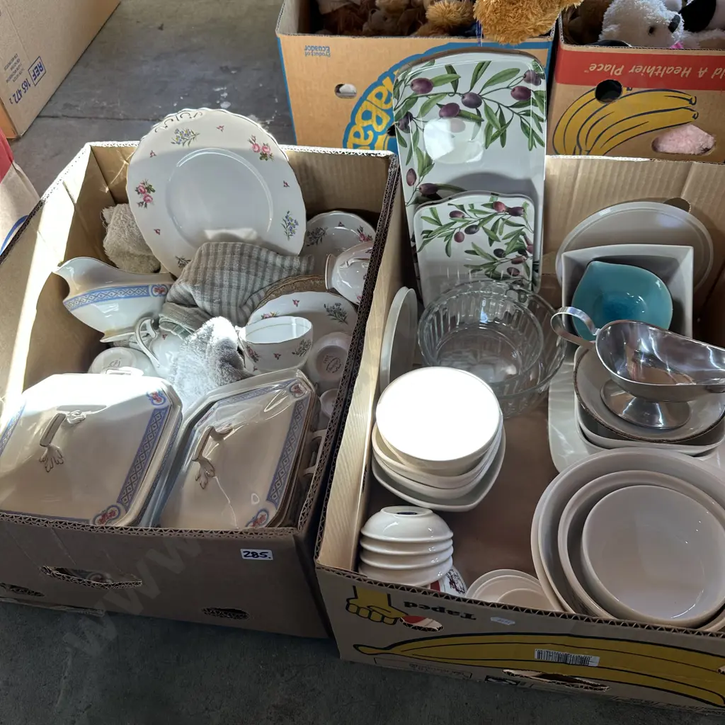 Two boxes of english china and dinnerware etc. Image 1++